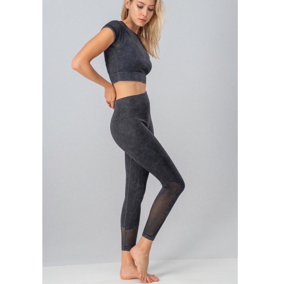 $ FIRM π·Charcoal Enzyme Wash Leggings - Picture 6 of 7